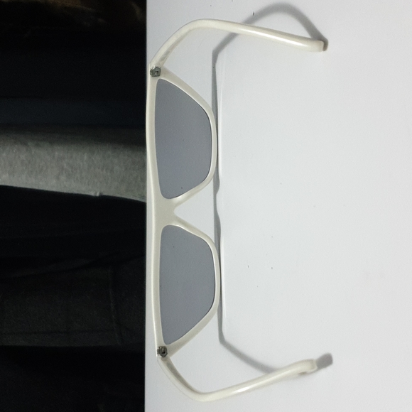 MinkPink White cateye smoke lens sunglasses recall - Picture 10 of 12